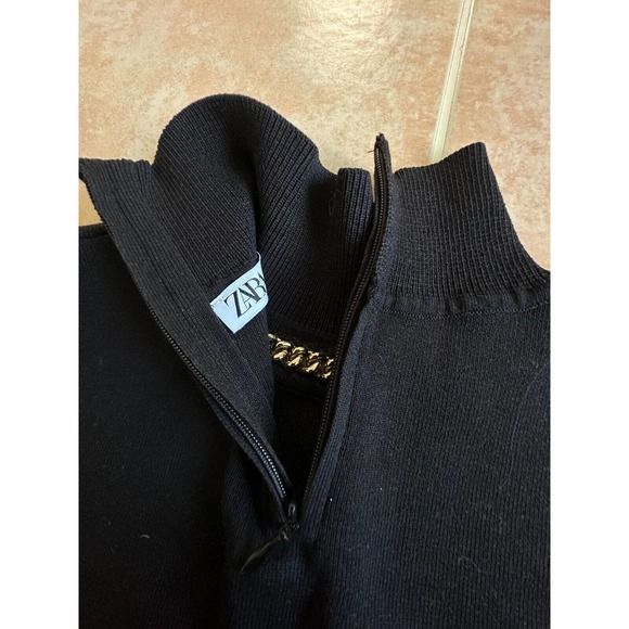 Zara Worn once knit sleeveless Mock collar top chain detail Women size M - Picture 4 of 6